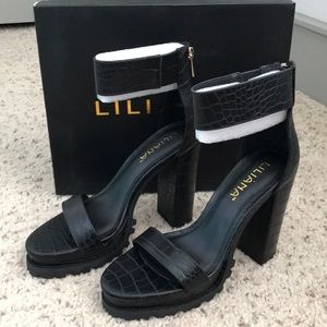 Liliana - Open Toe Ankle Strap Chunky Block Heels